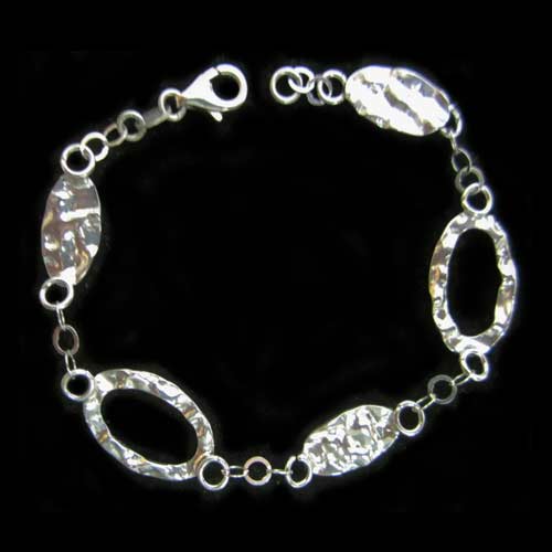 Imagen pulsera plata argollas y chapas